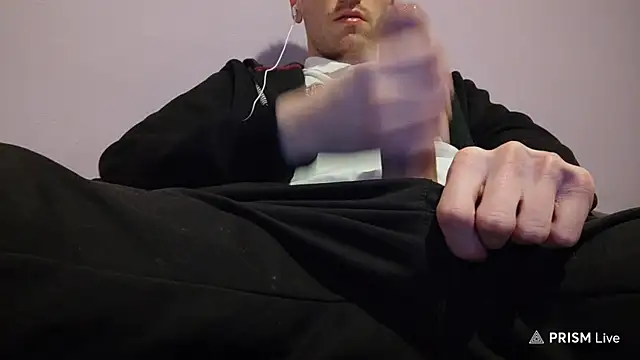 Snapshot of _Hocthus_ chatting on February 2025 09:43:01 PM Hocthus online show from February 2025 09:43:01 PM