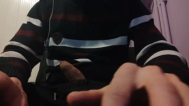 Snapshot of _Hocthus_ chatting on March 2025 04:35:02 PM Hocthus online show from March 2025 04:35:02 PM