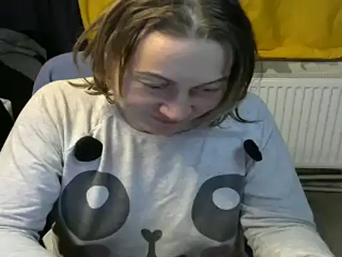 wLESLYMOSw online show from December 2024 09:48:01 PM