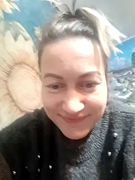 wLESLYMOSw online show from February 2025 01:09:02 PM