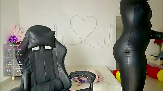 EmmaSanzz  online show from September 2025 11:47:01 AM