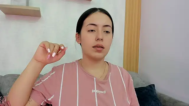 Julietasantos   online show from January 2025 02:57:01 PM