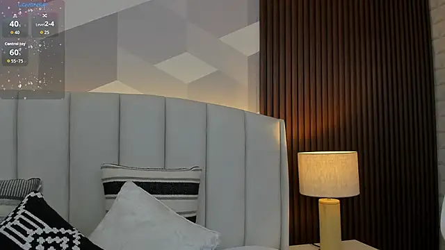 Julietasantos   online show from September 2025 06:21:01 PM