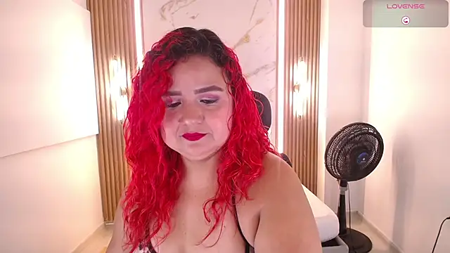 Snapshot of Mariana_Rojas chatting on April 2026 06:14:02 AM Mariana Rojas online show from April 2026 06:14:02 AM