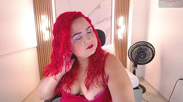 Snapshot of Mariana_Rojas chatting on May 2026 05:24:01 AM Mariana Rojas online show from May 2026 05:24:01 AM