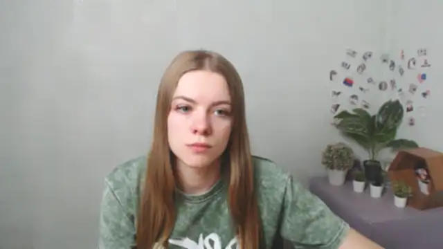 AliceFlirtt  online show from December 2025 10:23:02 AM