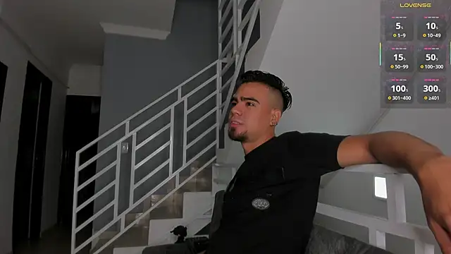 PittAndLunaa online show from November 2025 12:42:01 PM