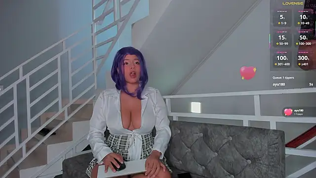 PittAndLunaa online show from December 2025 12:45:01 PM