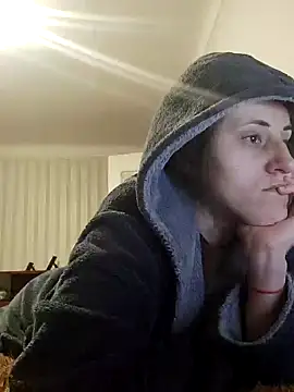 Snapshot of emeli_moon chatting on December 2024 04:08:02 PM emeli moon online show from December 2024 04:08:02 PM