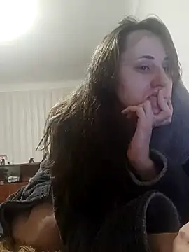 Snapshot of emeli_moon chatting on December 2024 10:34:02 PM emeli moon online show from December 2024 10:34:02 PM