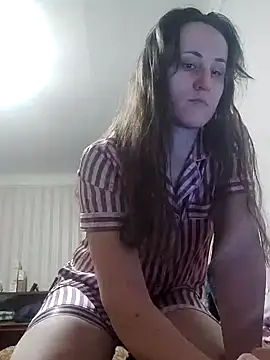 Snapshot of emeli_moon chatting on January 2025 06:06:01 PM emeli moon online show from January 2025 06:06:01 PM