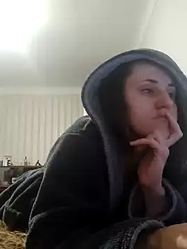 Snapshot of emeli_moon chatting on January 2025 11:13:01 PM emeli moon online show from January 2025 11:13:01 PM