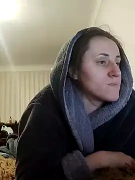 Snapshot of emeli_moon chatting on January 2025 08:43:01 PM emeli moon online show from January 2025 08:43:01 PM