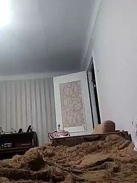 Snapshot of emeli_moon chatting on February 2025 09:58:02 PM emeli moon online show from February 2025 09:58:02 PM