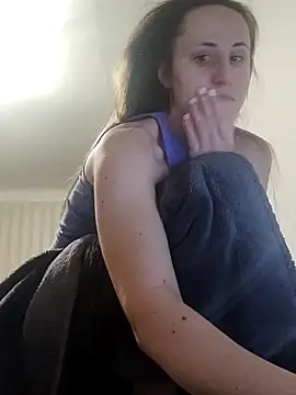 Snapshot of emeli_moon chatting on February 2025 06:52:02 PM emeli moon online show from February 2025 06:52:02 PM