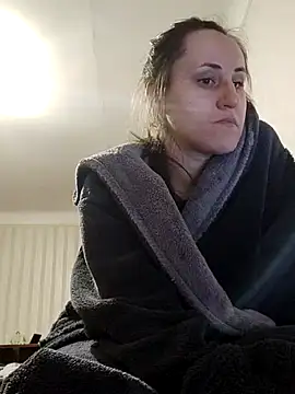 Snapshot of emeli_moon chatting on March 2025 07:17:02 PM emeli moon online show from March 2025 07:17:02 PM