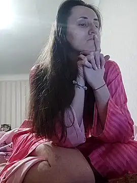 Snapshot of emeli_moon chatting on March 2025 07:42:02 PM emeli moon online show from March 2025 07:42:02 PM