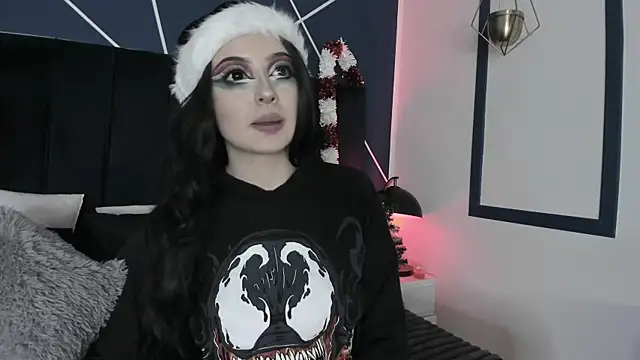 Adeelinee online show from December 2024 07:37:02 PM