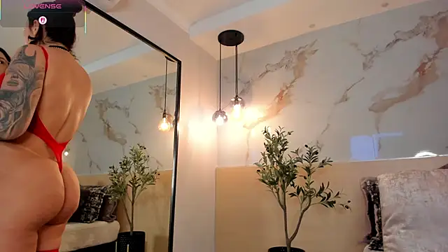 LeaThompson online show from September 2025 12:03:01 AM