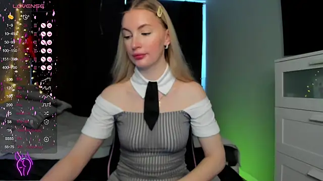 Snapshot of Kimmy_powell chatting on February 2025 03:02:01 AM Kimmy powell online show from February 2025 03:02:01 AM