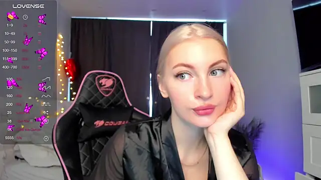 Snapshot of Kimmy_powell chatting on September 2025 05:07:01 AM Kimmy powell online show from September 2025 05:07:01 AM