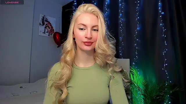 Snapshot of Kimmy_powell chatting on November 2025 03:50:02 AM Kimmy powell online show from November 2025 03:50:02 AM