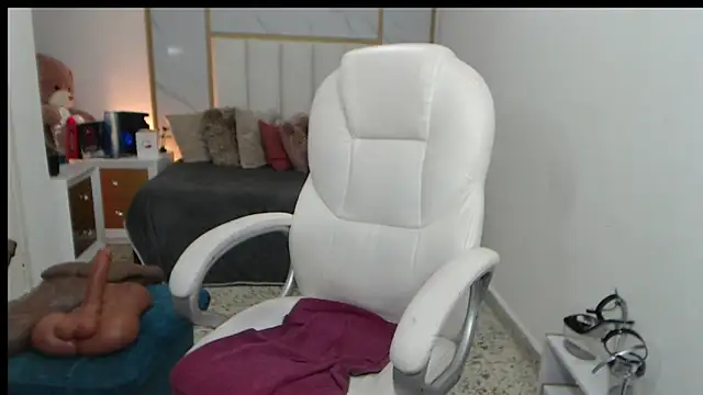 annita cooper  online show from February 2025 06:51:01 PM