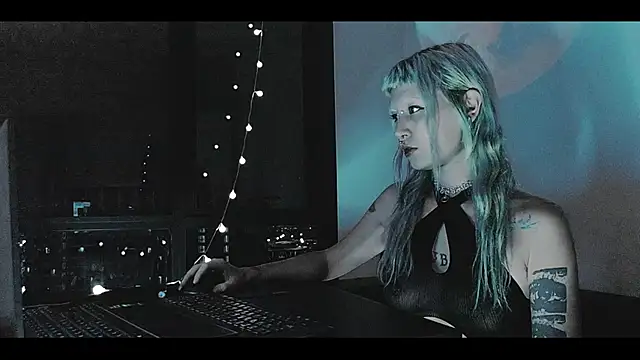 god x girl online show from June 2026 04:49:02 PM