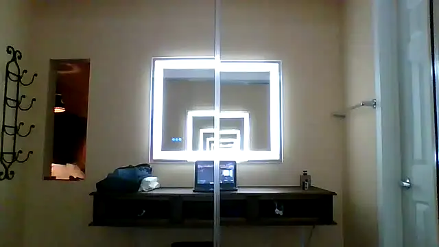 El Gizmo online show from March 2026 07:03:02 AM