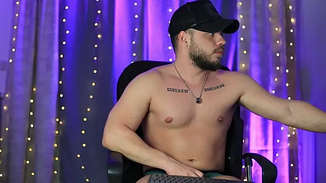 Snapshot of juliusmasters chatting on January 2025 11:55:02 PM juliusmasters online show from January 2025 11:55:02 PM