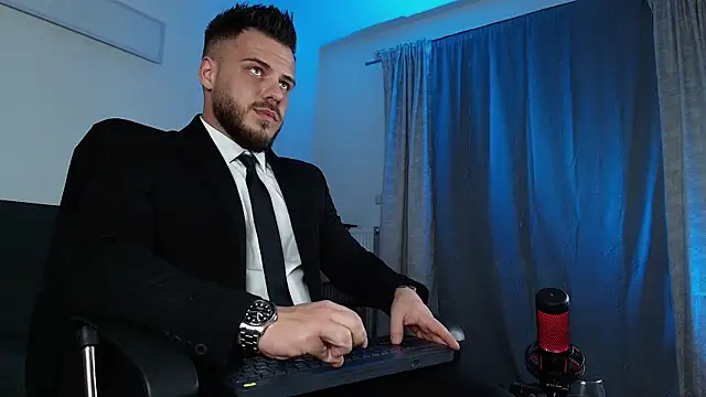 Snapshot of juliusmasters chatting on January 2025 12:05:02 AM juliusmasters online show from January 2025 12:05:02 AM