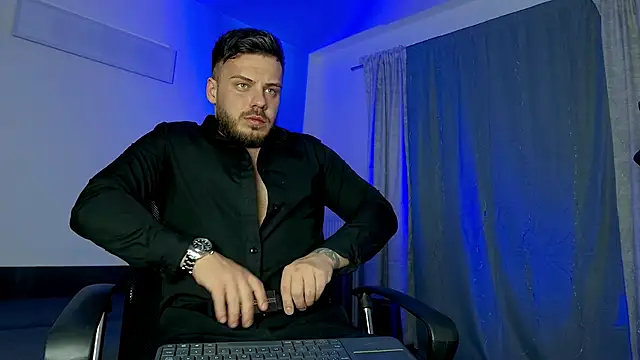 Snapshot of juliusmasters chatting on February 2025 08:18:01 PM juliusmasters online show from February 2025 08:18:01 PM