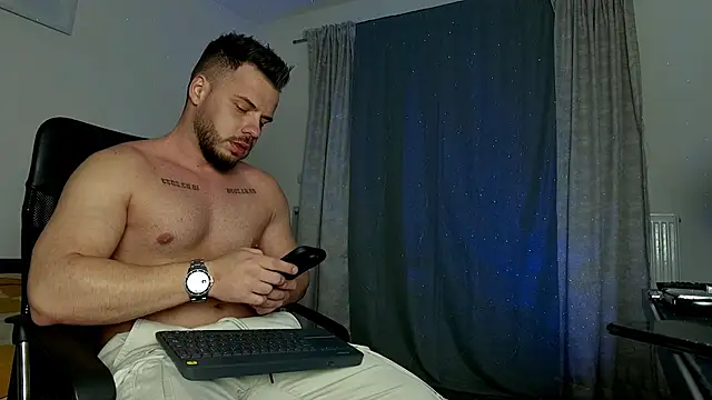 Snapshot of juliusmasters chatting on February 2025 08:25:01 PM juliusmasters online show from February 2025 08:25:01 PM