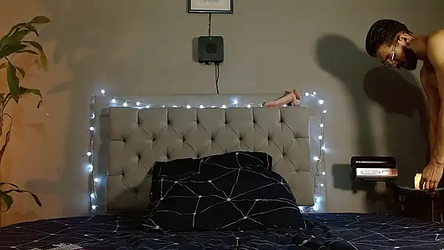 Mr WhiteCock online show from January 2025 01:06:01 AM