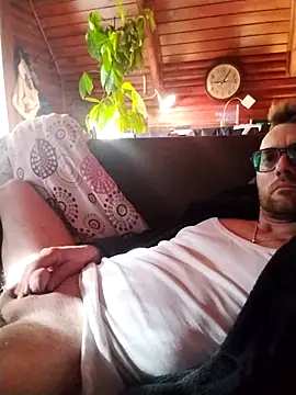 tomee83 online show from October 2025 07:07:02 AM