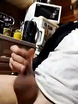 tomee83 online show from December 2025 06:12:02 AM