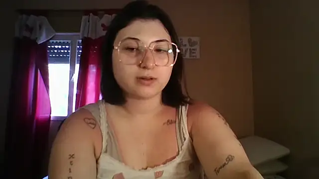 Snapshot of imsohornydacom chatting on November 2025 08:33:02 PM imsohornydacom online show from November 2025 08:33:02 PM