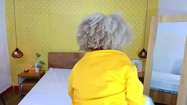 Squirter pussybomb online show from February 2025 03:42:01 AM