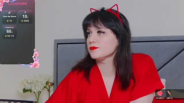 Snapshot of BellaHillss chatting on January 2025 03:32:01 PM BellaHillss online show from January 2025 03:32:01 PM