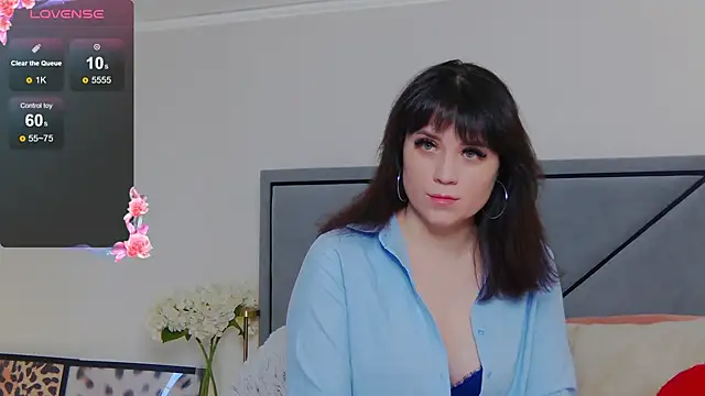 Snapshot of BellaHillss chatting on January 2025 08:07:02 AM BellaHillss online show from January 2025 08:07:02 AM