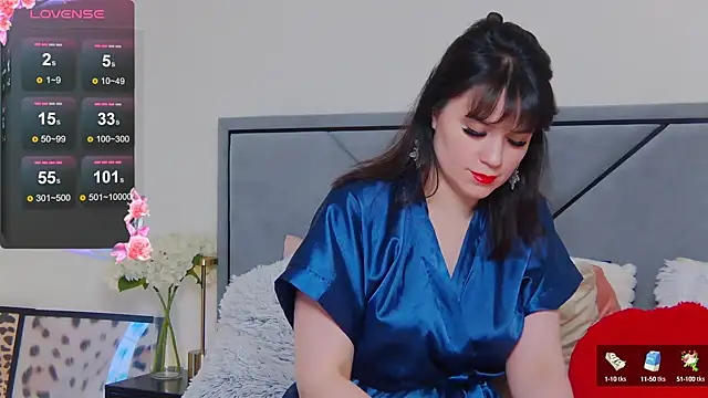 Snapshot of BellaHillss chatting on February 2025 02:29:02 PM BellaHillss online show from February 2025 02:29:02 PM