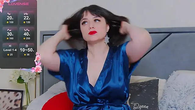 Snapshot of BellaHillss chatting on February 2025 03:53:02 PM BellaHillss online show from February 2025 03:53:02 PM