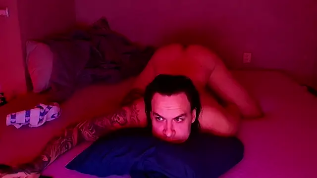 Snapshot of baphomet_from_ice chatting on November 2025 01:00:01 AM baphomet from ice online show from November 2025 01:00:01 AM