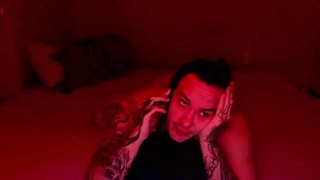 Snapshot of baphomet_from_ice chatting on November 2025 01:06:02 PM baphomet from ice online show from November 2025 01:06:02 PM