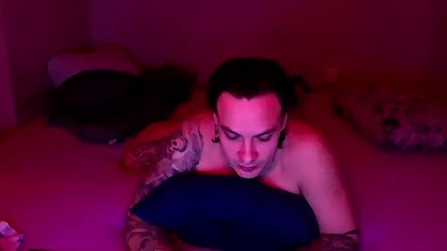 Snapshot of baphomet_from_ice chatting on November 2025 02:50:02 PM baphomet from ice online show from November 2025 02:50:02 PM