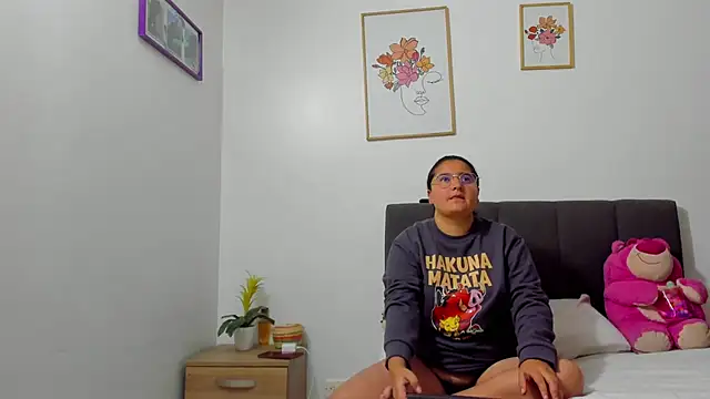 Snapshot of evaa_miaa chatting on February 2026 11:09:02 AM evaa miaa online show from February 2026 11:09:02 AM