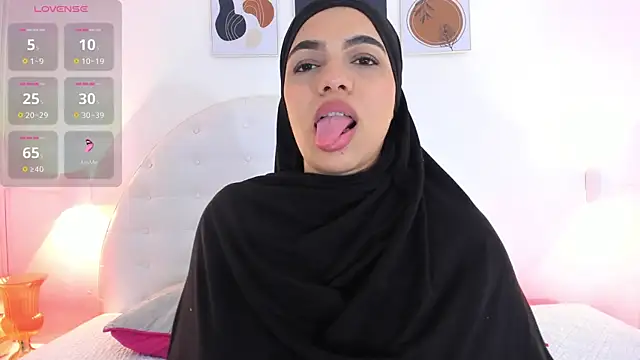 Umarani  online show from December 2025 06:37:02 PM