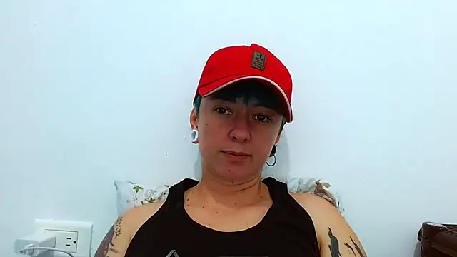 Snapshot of tomboyblue chatting on February 2026 06:29:02 PM tomboyblue online show from February 2026 06:29:02 PM