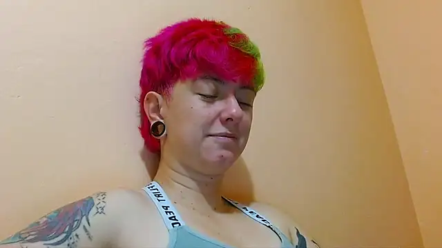 tomboyblue online show from July 2026 03:21:02 PM