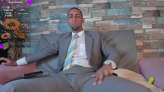 Snapshot of Paolo_johnson chatting on February 2025 03:39:02 AM Paolo johnson online show from February 2025 03:39:02 AM